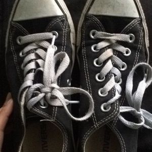 Black Converse  (just need to be cleaned)